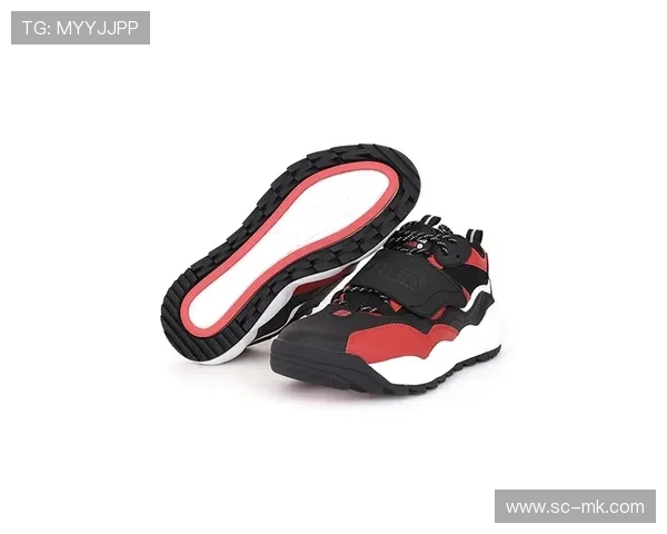 精选足球明星同款女款足球鞋推荐助你轻松提升球场表现